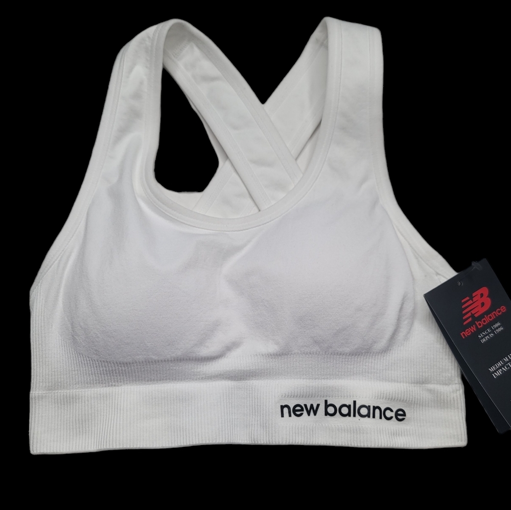 New Balance Sports Bra Medium Impact Size Small NWT